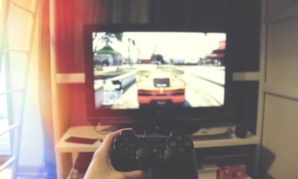 ゲームで使われる悪口、英語のスラングを説明！